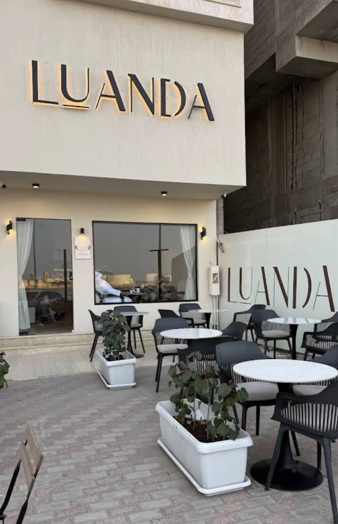LUANDA café moment